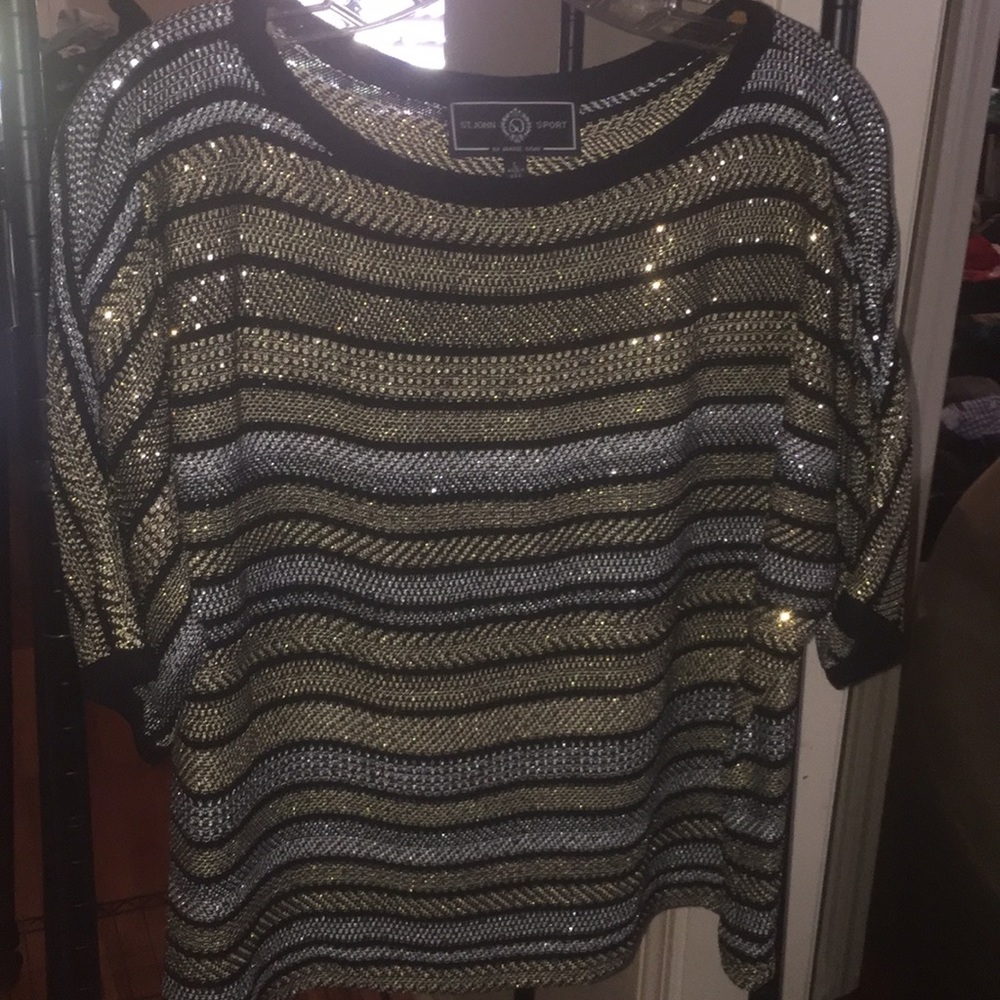 St. John sport casual top